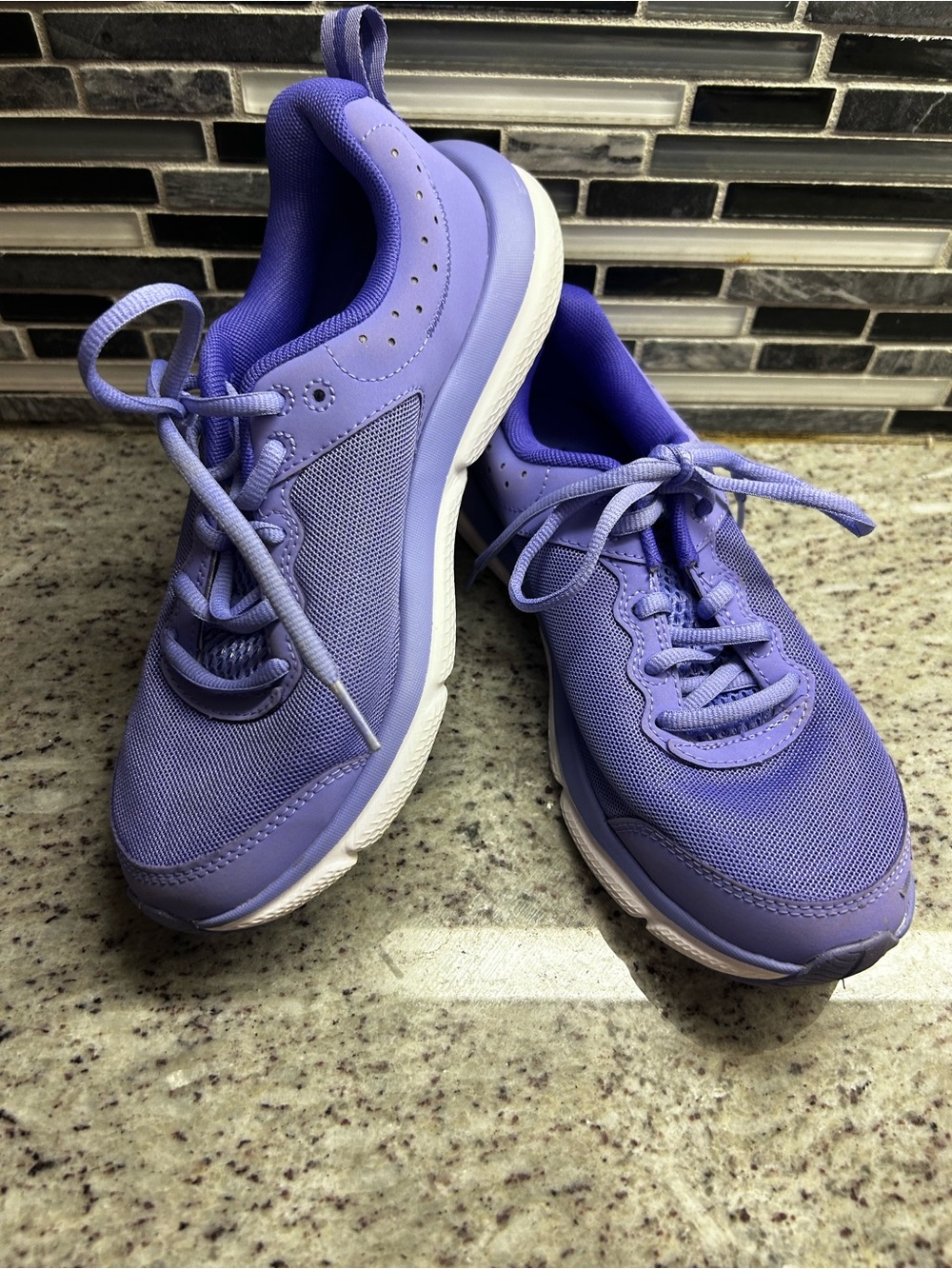 Under Armour Women’s Charged Assert 10 Lavender Athletic Sneakers size 7.5